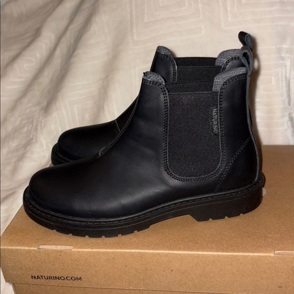 NWT NATURINO PICCADILLY Chelsea Leather Boots in Black - Picture 12 of 15
